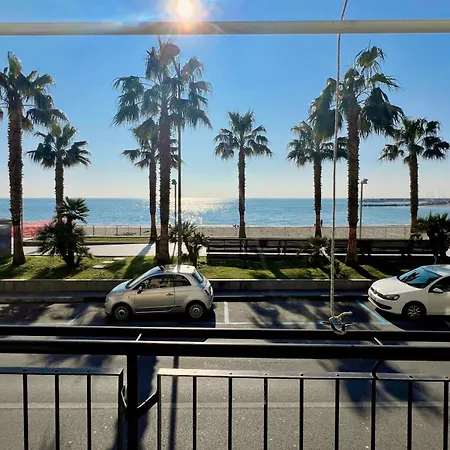 Apartment Trilocale Fronte Mare *